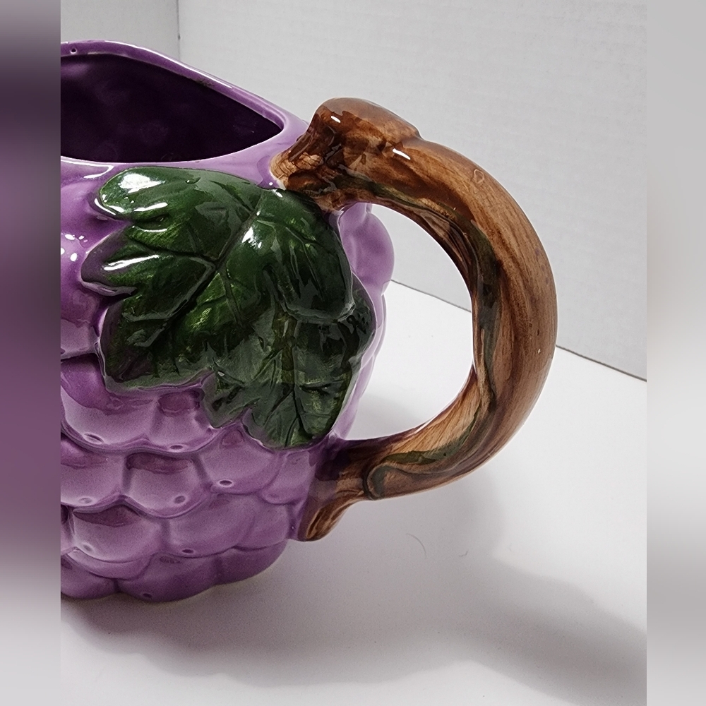 Grape pitcher - Picture 13 of 15